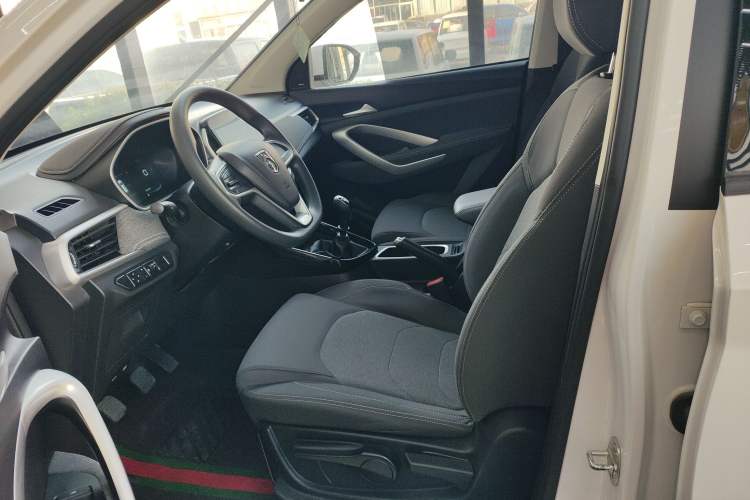 Used Baojun 530 2021 Global Car Anniversary Edition 1.5T Manual Comfort Model 5 Seats