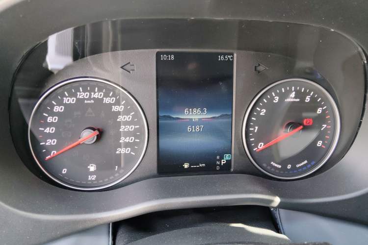 Used Mercedes-Benz Vito 2024 2.0T Elite Version 8 Seats