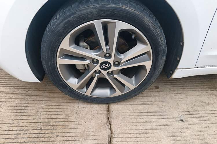 Used Hyundai Elantra (6th Generation / Lingdong) 2016 1.6L Automatic ZhiXuan – Elite Version
