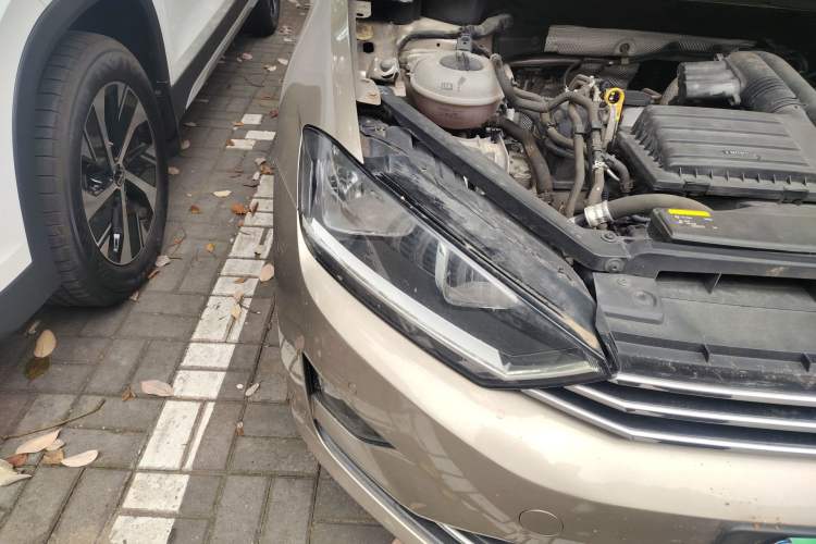 Used Volkswagen Golf Sportsvan 2016 230TSI Automatic Luxury Version