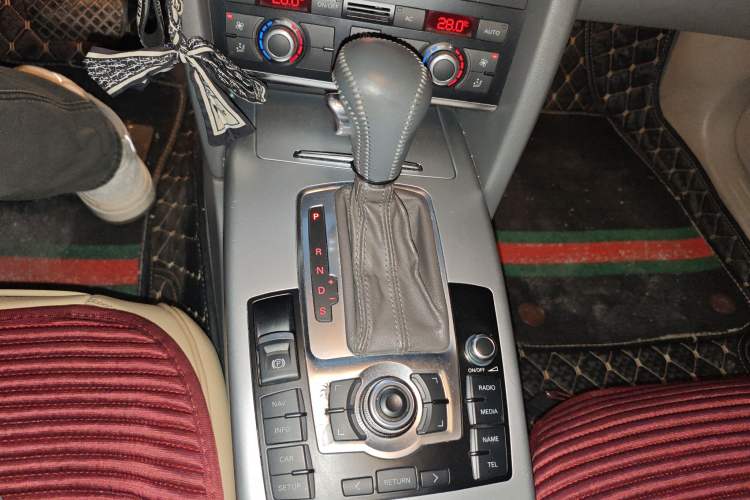 Used Audi A6L 2009 2.0 TFSI automatic standard version