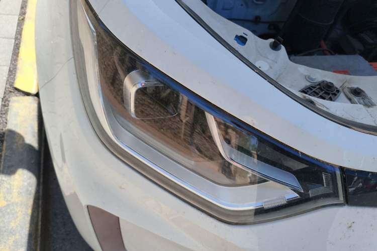 Used SOL E10X 2021 302 km Range Fashion Edition 31.4 kWh
