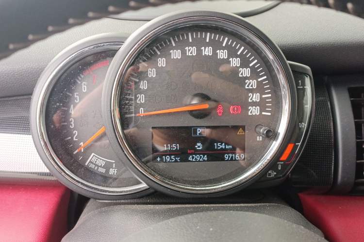 Used MINI 2019 1.5T COOPER CABRIO Temptation Edition Instrument Cluster