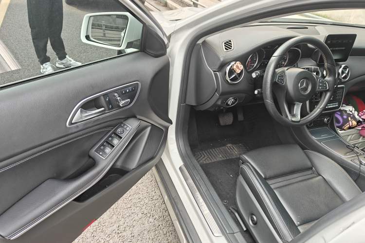 Used Mercedes-Benz GLA 2017 GLA 200 Fashion Model
