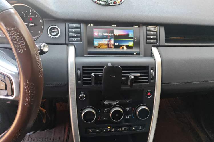 Used Land Rover Discovery Sport 2019 240 PS SE Version China V Standard
