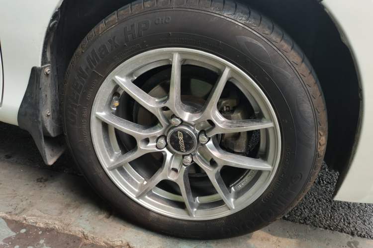 Used Toyota YARiS L Zhi Xuan 2015 1.5E Automatic Charm Edition
