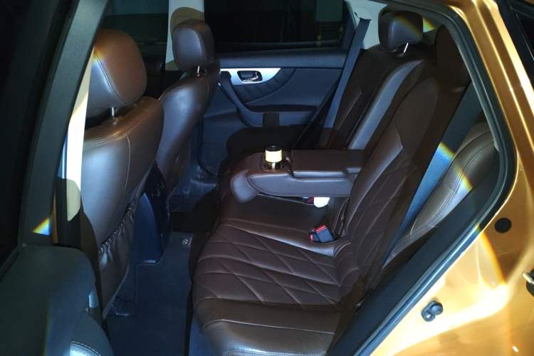 Used Infiniti QX70 2013 3.7L Standard Edition Left Rear Seat