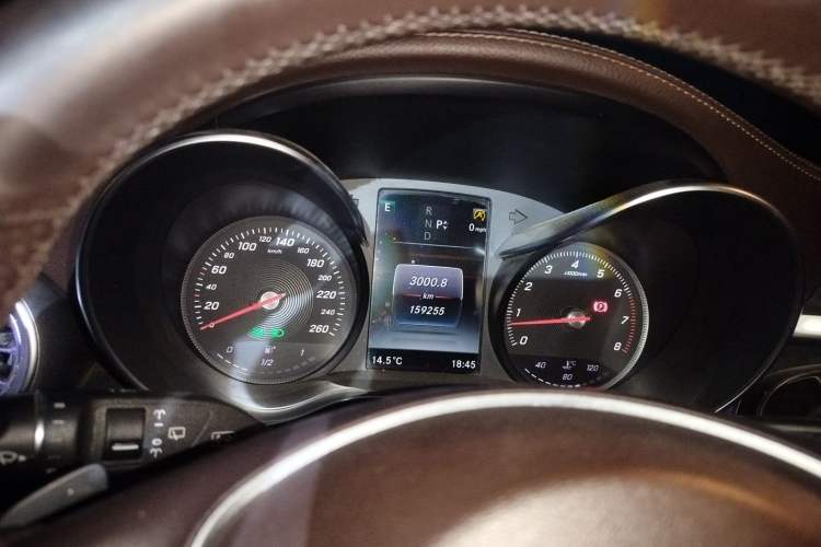 Used Mercedes-Benz GLC 2018 Facelift GLC 260 4MATIC Luxury Edition