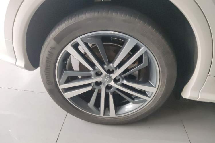 Used Audi Q5L 2020 Updated 40 TFSI Prestige Fashion Edition Right Rear Wheel Hub