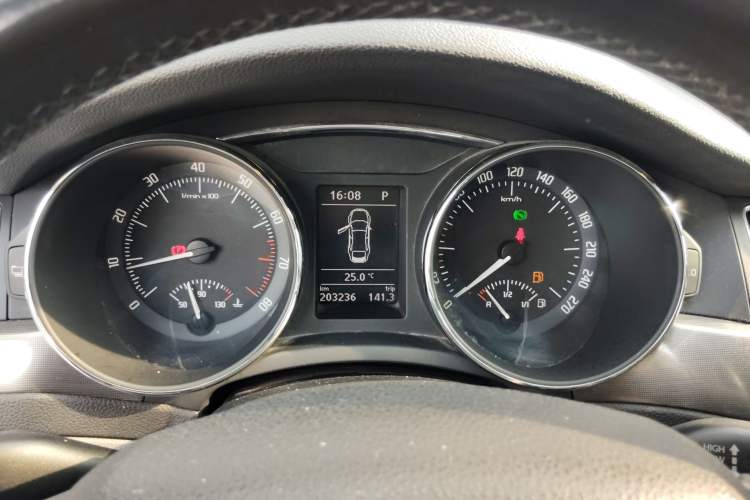 Used Skoda Superb 2013 1.8TSI Automatic MingShi Edition Instrument Cluster