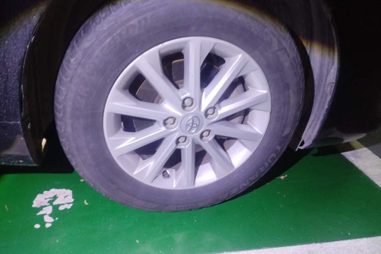 Used Toyota Camry 2016 2.0G 10th Anniversary Leading Edition Right Front Wheel Hub