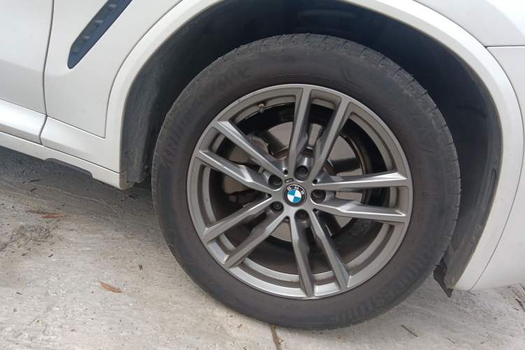 Used BMW X3 2021 xDrive28i M Sport Package Right Front Wheel Hub