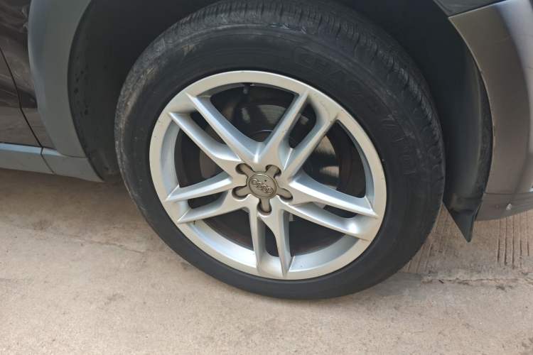 Used Audi Q5 2017 Plus 40 TFSI Technology Model
