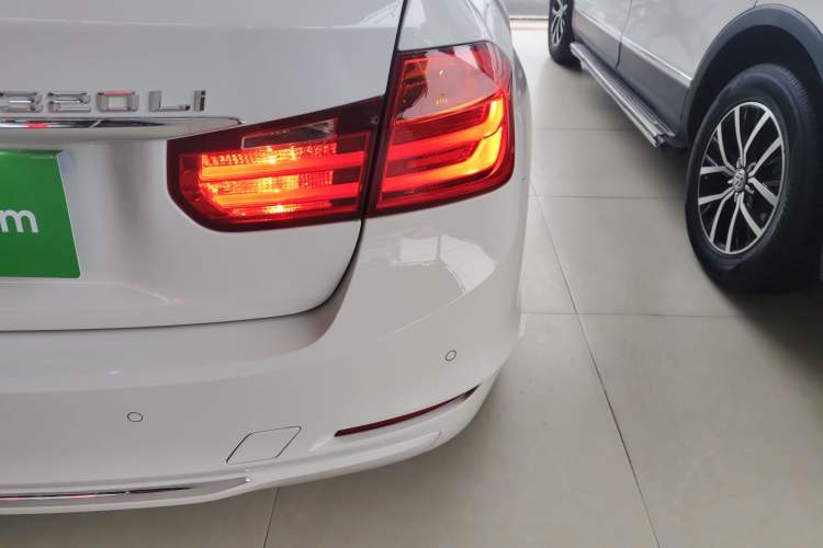Used BMW 3 Series 2014 320Li Fashion Model
