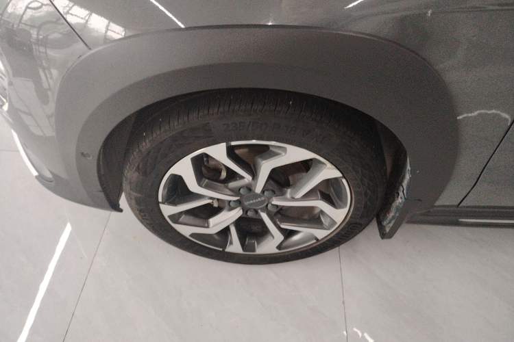 Used Lynk & Co 02 2020 1.5T DCT Two-Wheel Drive Pro Edition Left Front Wheel Hub