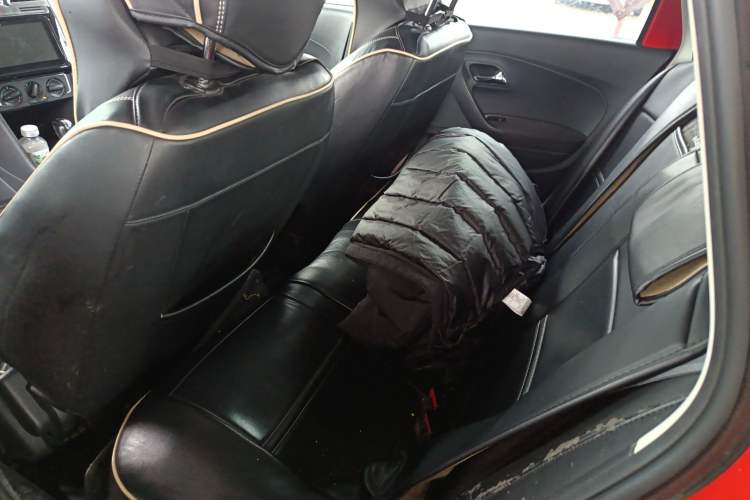 Used Volkswagen Polo 2014 1.6L Automatic Comfort Edition
