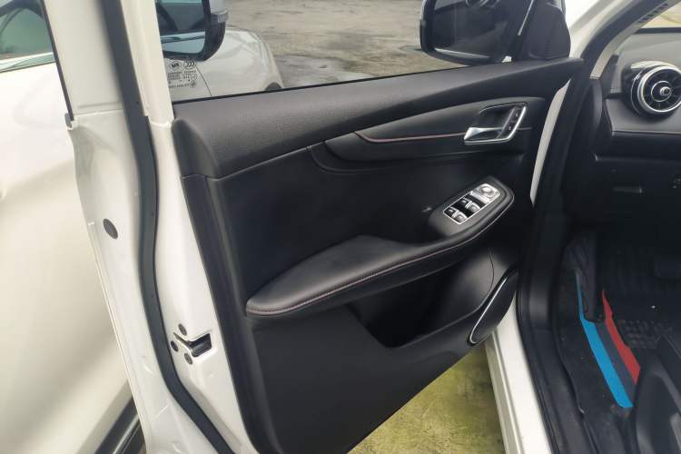 Used MG HS 2020 20T Automatic Two-Wheel Drive Ultra-Luxury Version China VI Standard