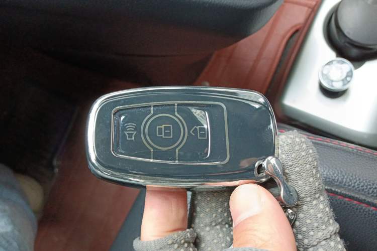 Used Haval H6 2013 Upgraded Model 1.5T Manual Two-Wheel Drive Urban Version