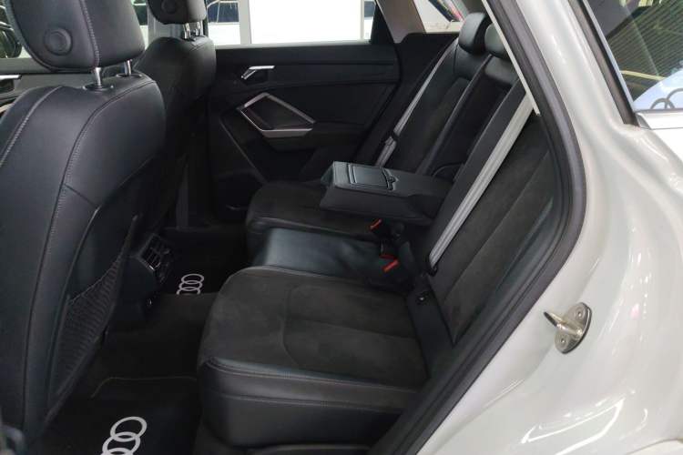 Used Audi Q3 2021 35 TFSI Progressive Dynamic Edition
