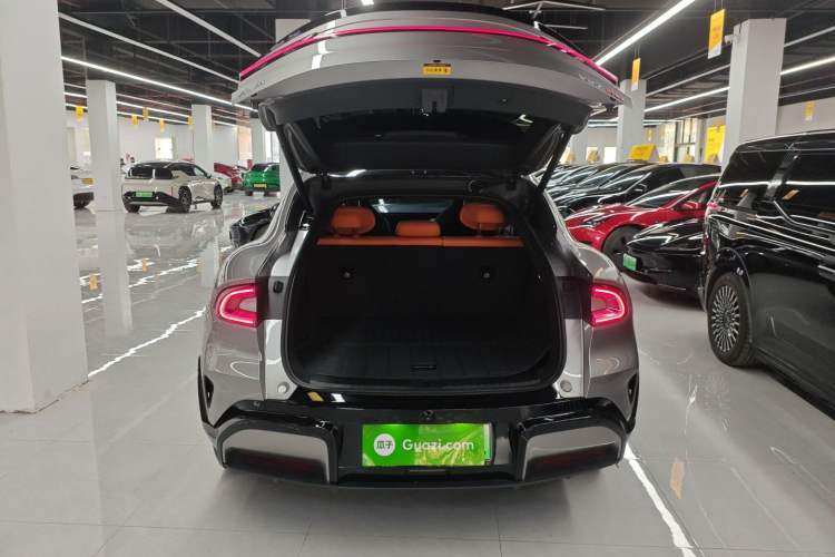 Used Xiaomi Auto YU7 2025 Ultra-Long Range High-Performance All-Wheel-Drive Max Edition
