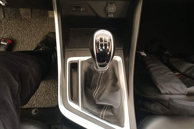 Used Geely Auto Vision X3 2019 Upgraded Model 1.5L Manual Elite Version