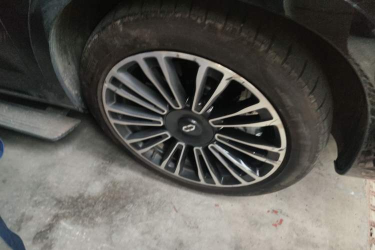 Used Hima AITO M7 2024 1.5T Intelligent Driving Rear-Drive Ultra Version 6 Seats
