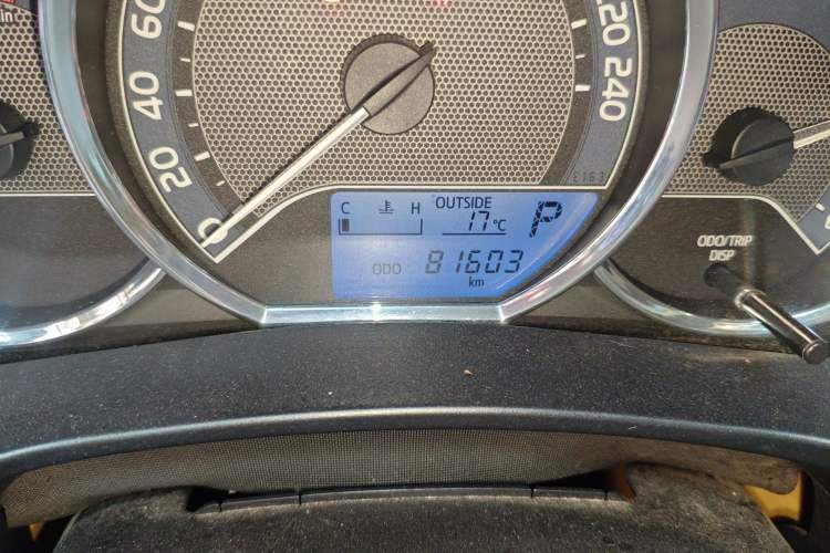 Used Toyota Levin 2016 1.6G CVT Elite Edition Odometer Close Up