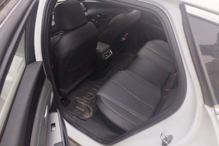 Used BYD Qin L 2025 DM-i Smart Drive 120KM Superior Model Left Rear Seat