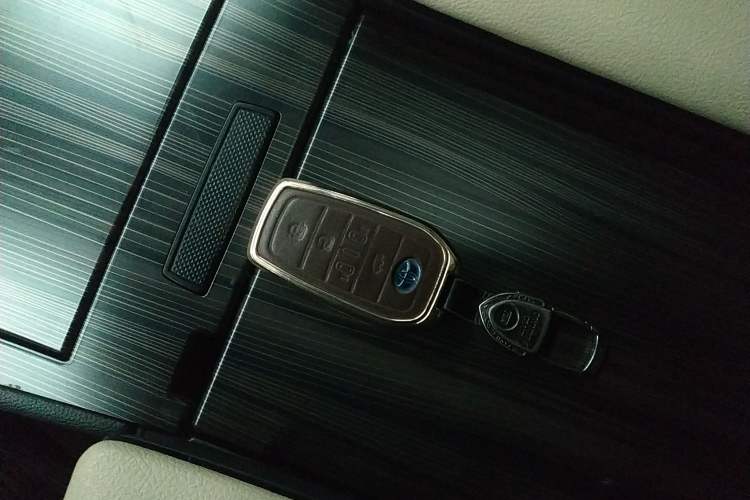 Used Toyota Granvia 2022 2.5L Hybrid Prestige Edition