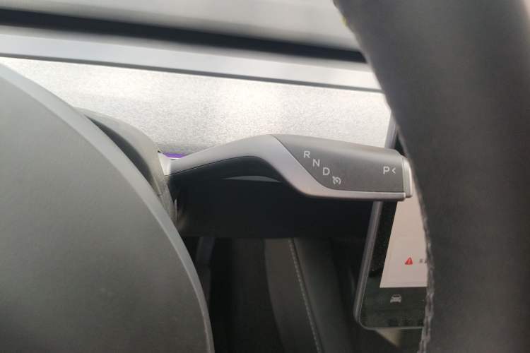 Used Tesla Model Y 2024 Rear-Wheel-Drive Version
