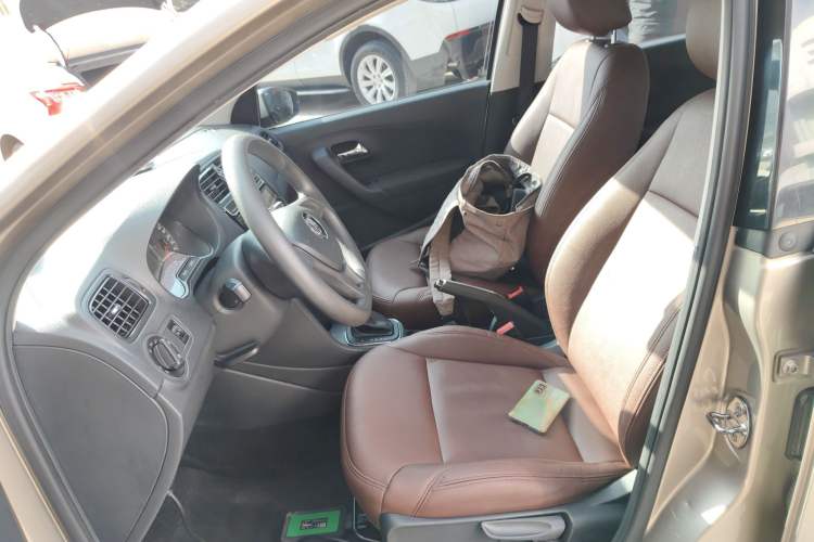 Used Volkswagen Polo 2016 1.4L Cross Polo Automatic