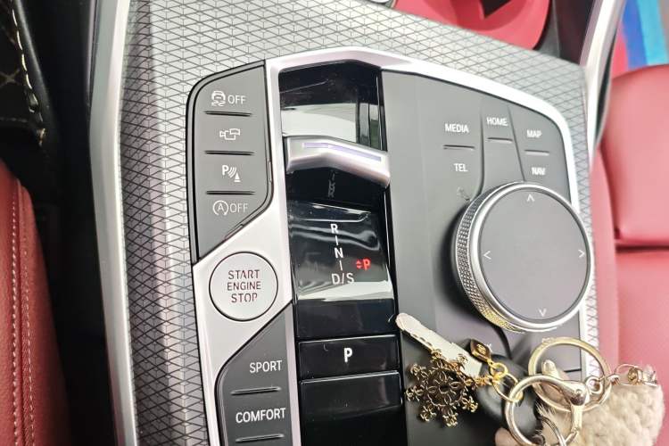 Used BMW 3 Series 2024 325i M Sport Night Edition Package Gear Lever