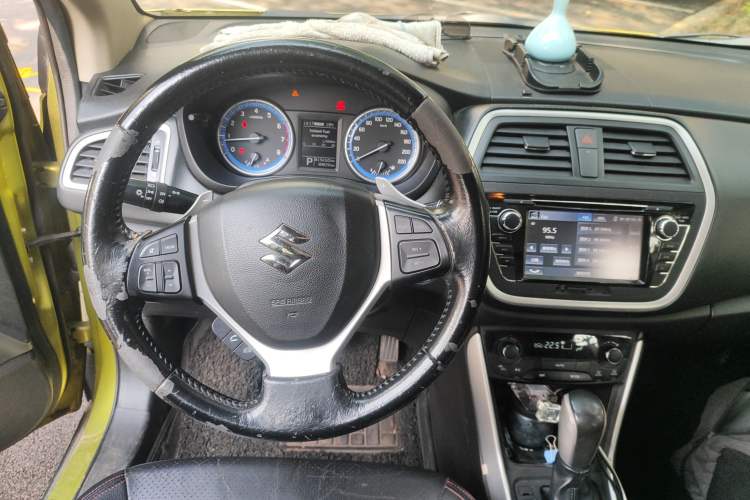 Used Suzuki S-Cross 2014 1.6L CVT Four-Wheel Drive Luxury Version Steering Wheel