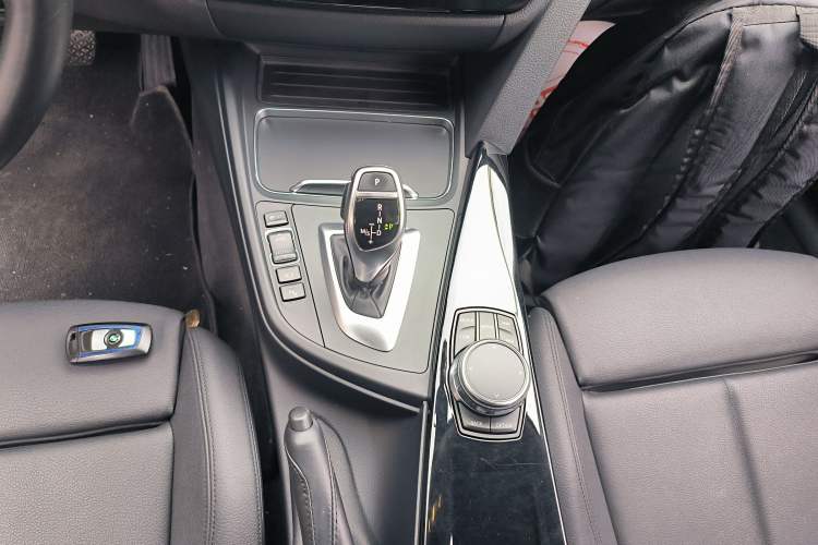 Used BMW 3 Series 2018 320Li Leading Model M Sport Package Gear Lever