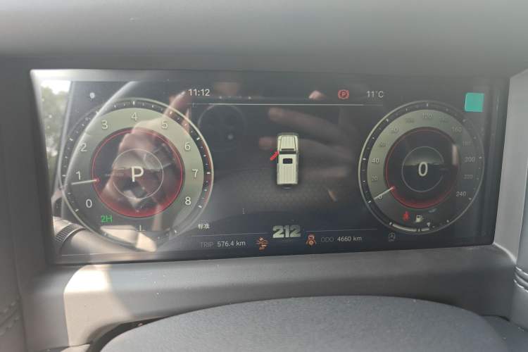 Used 212 T01 2025 2.0T Changfeng Odometer Close Up