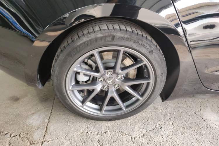 Used Tesla Model 3 2022 Rear-Wheel-Drive Version
