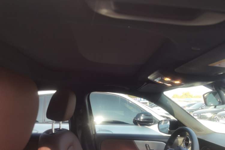 Used Mercedes-Benz GLB 2022 Second Facelift GLB 200 Fashion Edition Headliner