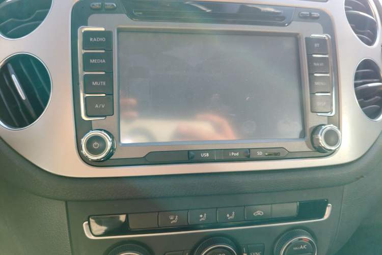 Used Volkswagen Tiguan L 2013 1.8TSI Automatic All-Wheel-Drive Comfort Edition
