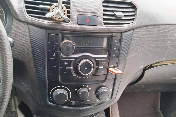 Used Wuling Hongguang 2015 1.5L S Basic Version China V Standard