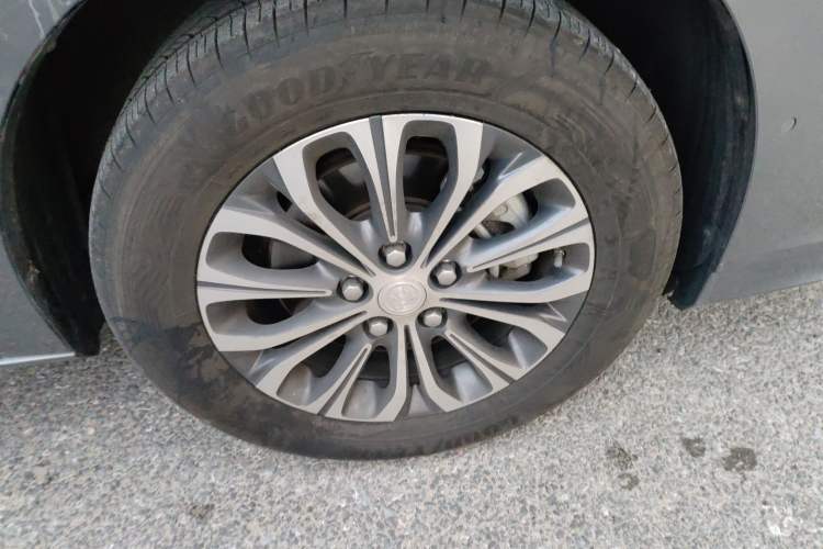 Used Buick GL8 2021 Land Cruiser Executive 652T Premium Model
