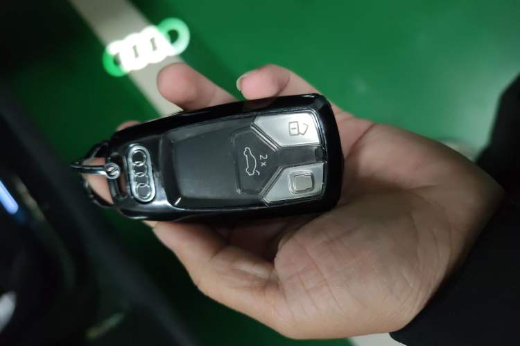 Used Audi A4L 2022 40 TFSI Fashion Dynamic Model
