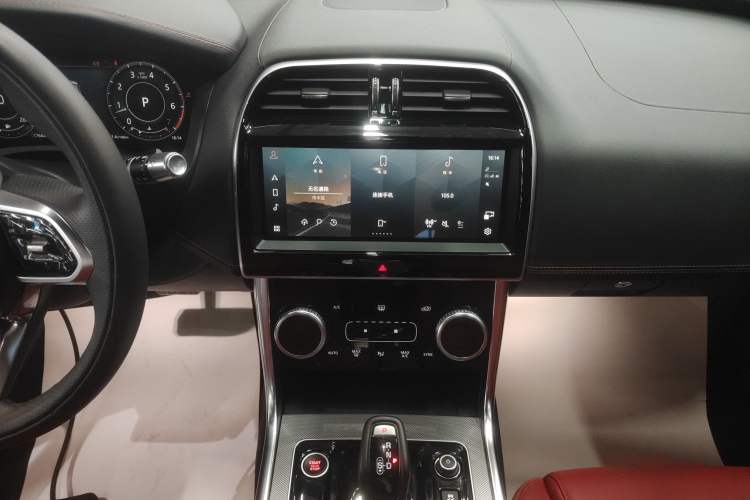 Used Jaguar XEL 2022 2.0T 250 PS R-DYNAMIC S Advanced Sport Edition Audio And AC Panel