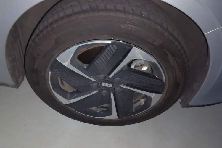 Used Geely Galaxy L6 2025 EM-i 140km Explorer+ Edition Exterior 7