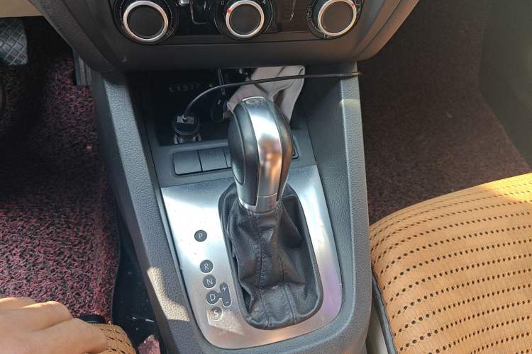 Used Volkswagen Sagitar 2012 1.6L Automatic Comfort Edition
