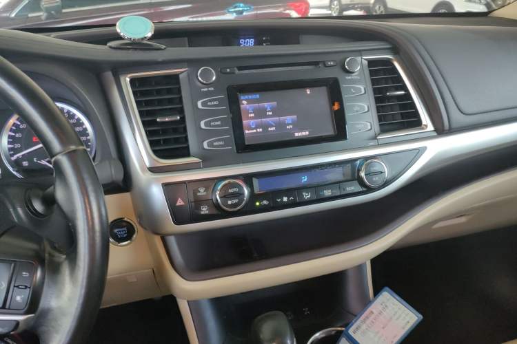 Used Toyota Highlander 2018 2.0T Four-Wheel Drive Luxury Edition 7 Seats China V Emission Standard
