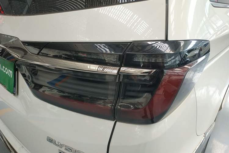 Used Honda Elysion 2022 2.0L eHEV Luxury Edition