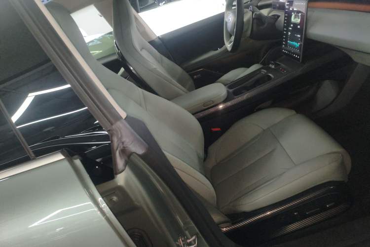 Used Nio ET5 2022 75 kWh Right Front Seat