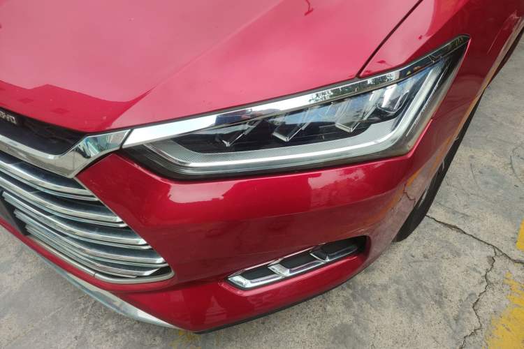 Used BYD Qin Pro New Energy 2018 DM 1.5TI Automatic Smart Connect Dynamic Model Left Front Headlight