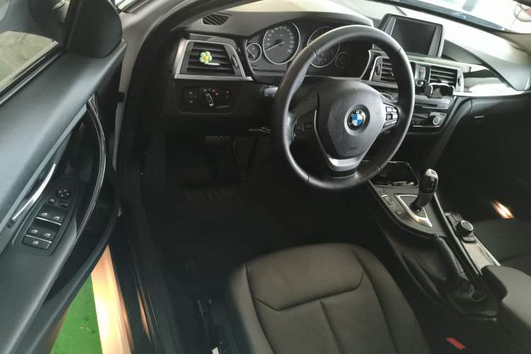 Used BMW 3 Series 2017 320Li Fashion Model