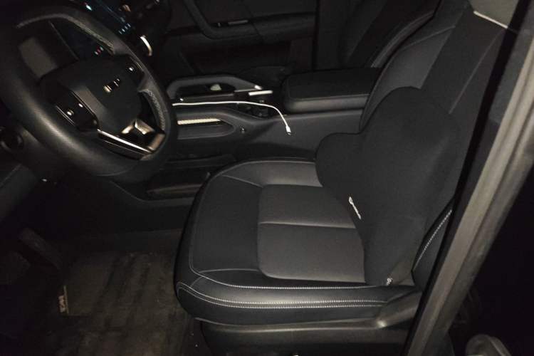 Used iCAR 03T 2024 520km Two-Wheel Drive Long-Range Version
